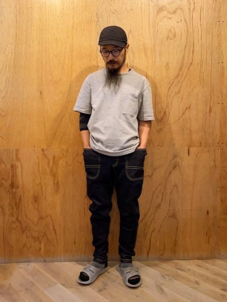 モデル着用サイズ　: M / 165cm 下半身ゴツめ