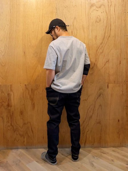 モデル着用サイズ　: M / 165cm 下半身ゴツめ